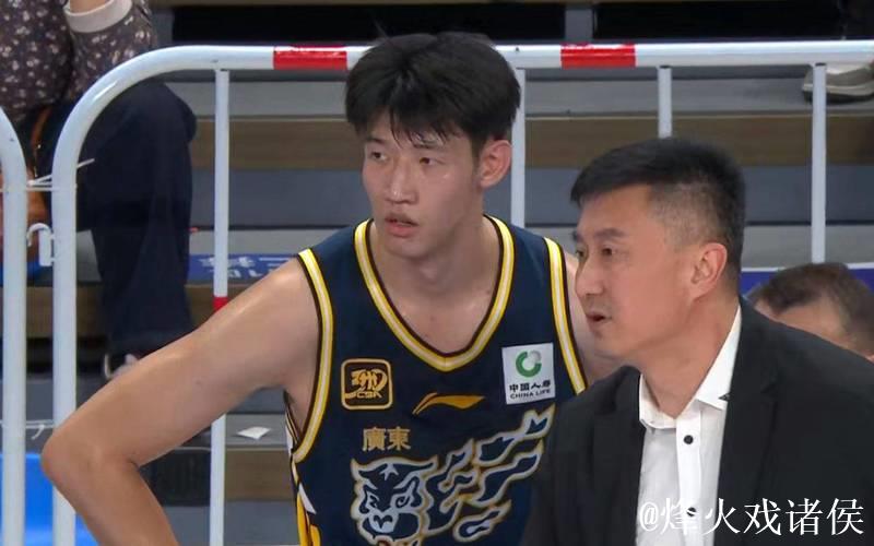 粤军新星崛起:黄明依受重用,杜锋或调整张皓嘉角色? 粤军新星崛起:黄明依受重用,杜锋或调整张皓嘉角色?