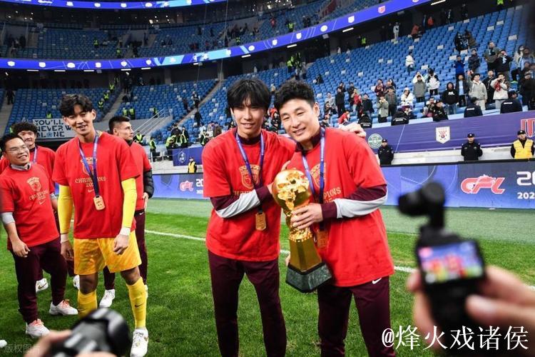 20岁中超冠军王牌自荐进国足,邵佳一听到了吗?球迷却态度冷淡 20岁中超冠军王牌自荐进国足,邵佳一听到了吗?球迷却态度冷淡