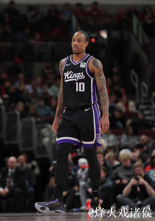 上半场：国王56-42领先尼克斯，德罗赞砍下15分拉文贡献13分